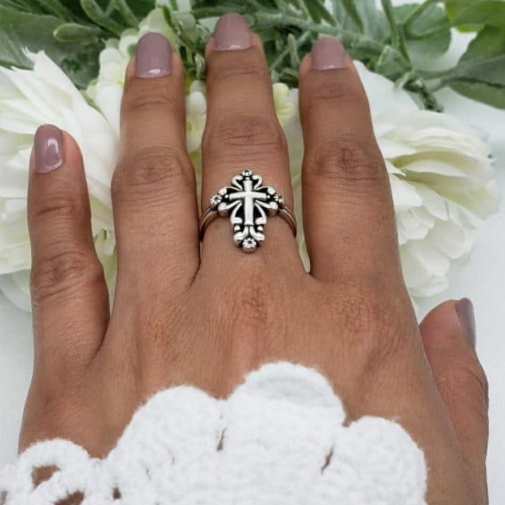 🥰 🥰VINTAGE CROSS STERLING SILVER RING - Picture 4 of 4